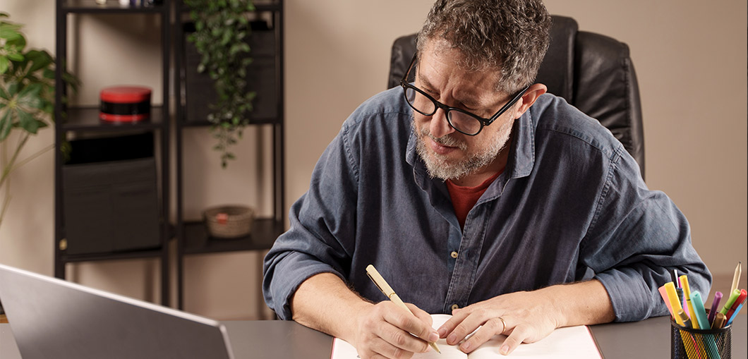 escritor introvertido